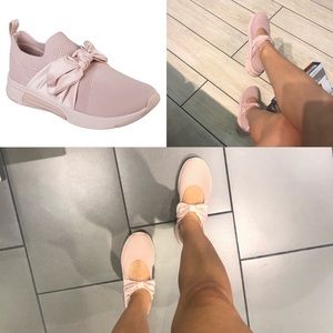 SKECHERS MARK NASON Modern Jogger Debbie shoe 🎀